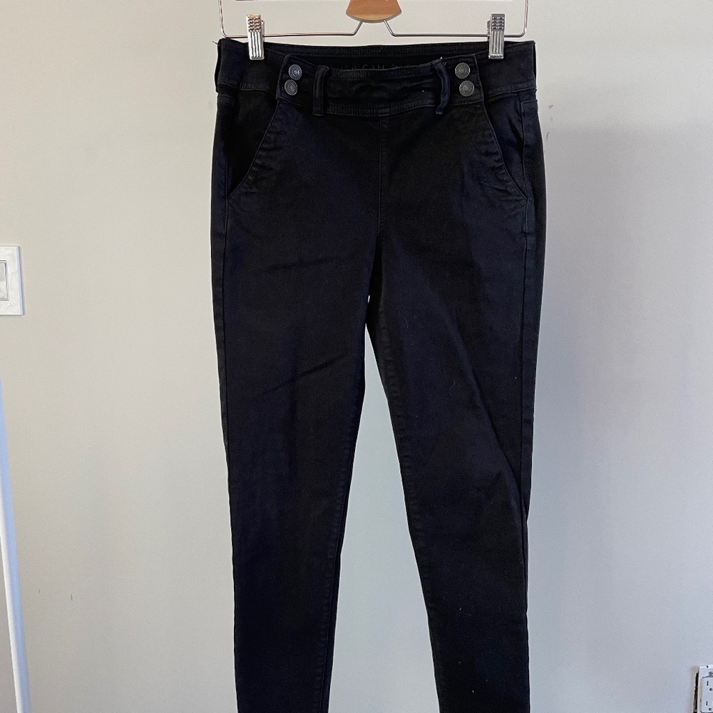American Eagle Black High-Rise Jegging